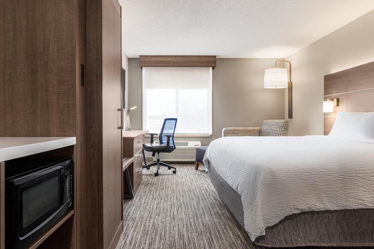 Holiday Inn Express Hotel & Suites Anniston/Oxford By Ihg Exterior photo