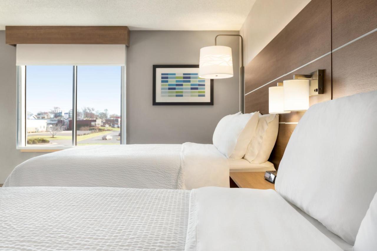 Holiday Inn Express Hotel & Suites Anniston/Oxford By Ihg Exterior photo