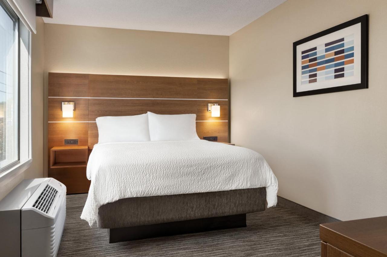 Holiday Inn Express Hotel & Suites Anniston/Oxford By Ihg Exterior photo