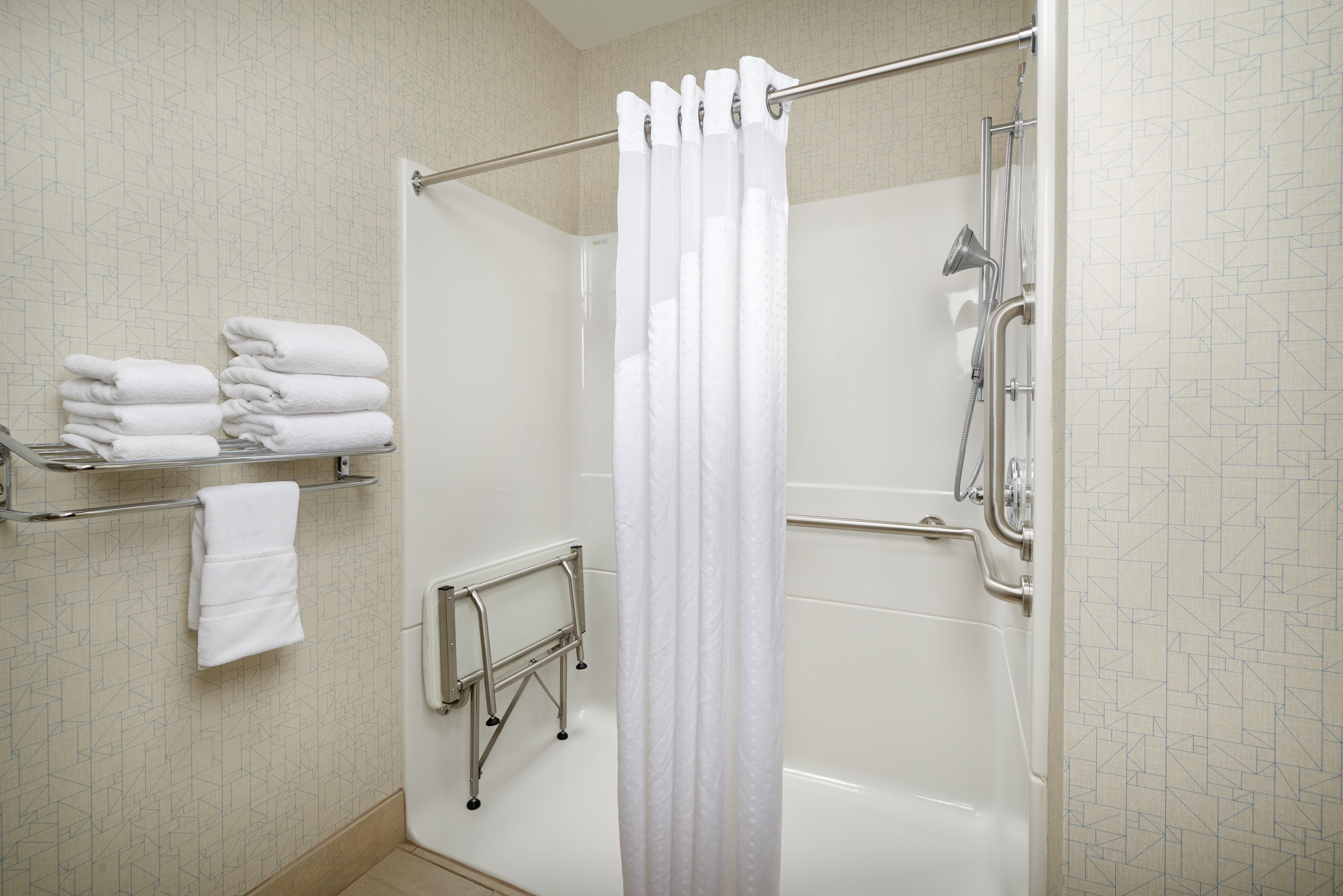 Holiday Inn Express Hotel & Suites Anniston/Oxford By Ihg Exterior photo