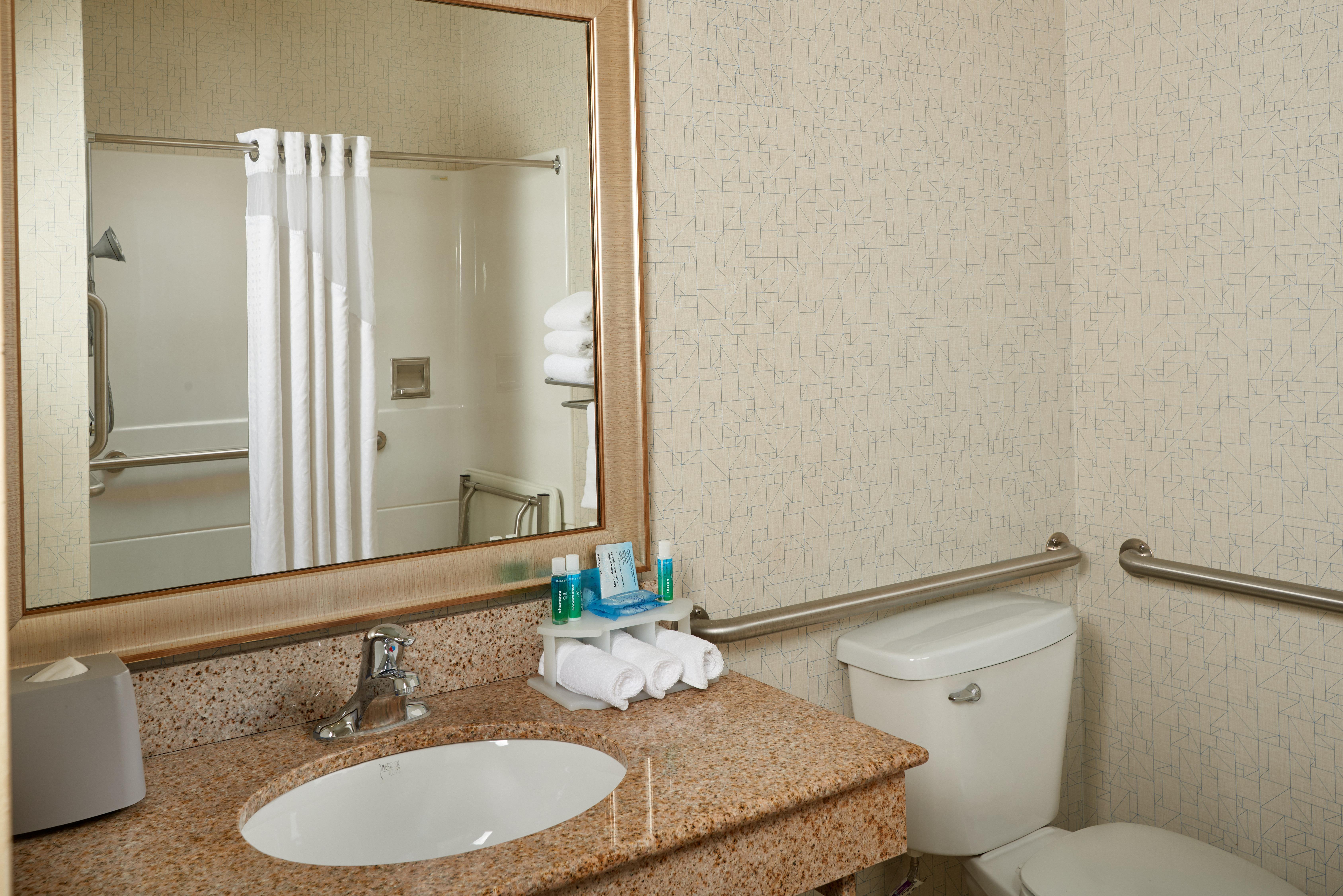 Holiday Inn Express Hotel & Suites Anniston/Oxford By Ihg Exterior photo