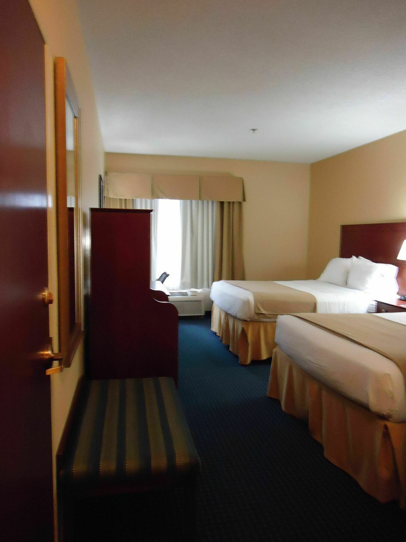 Holiday Inn Express Hotel & Suites Anniston/Oxford By Ihg Exterior photo